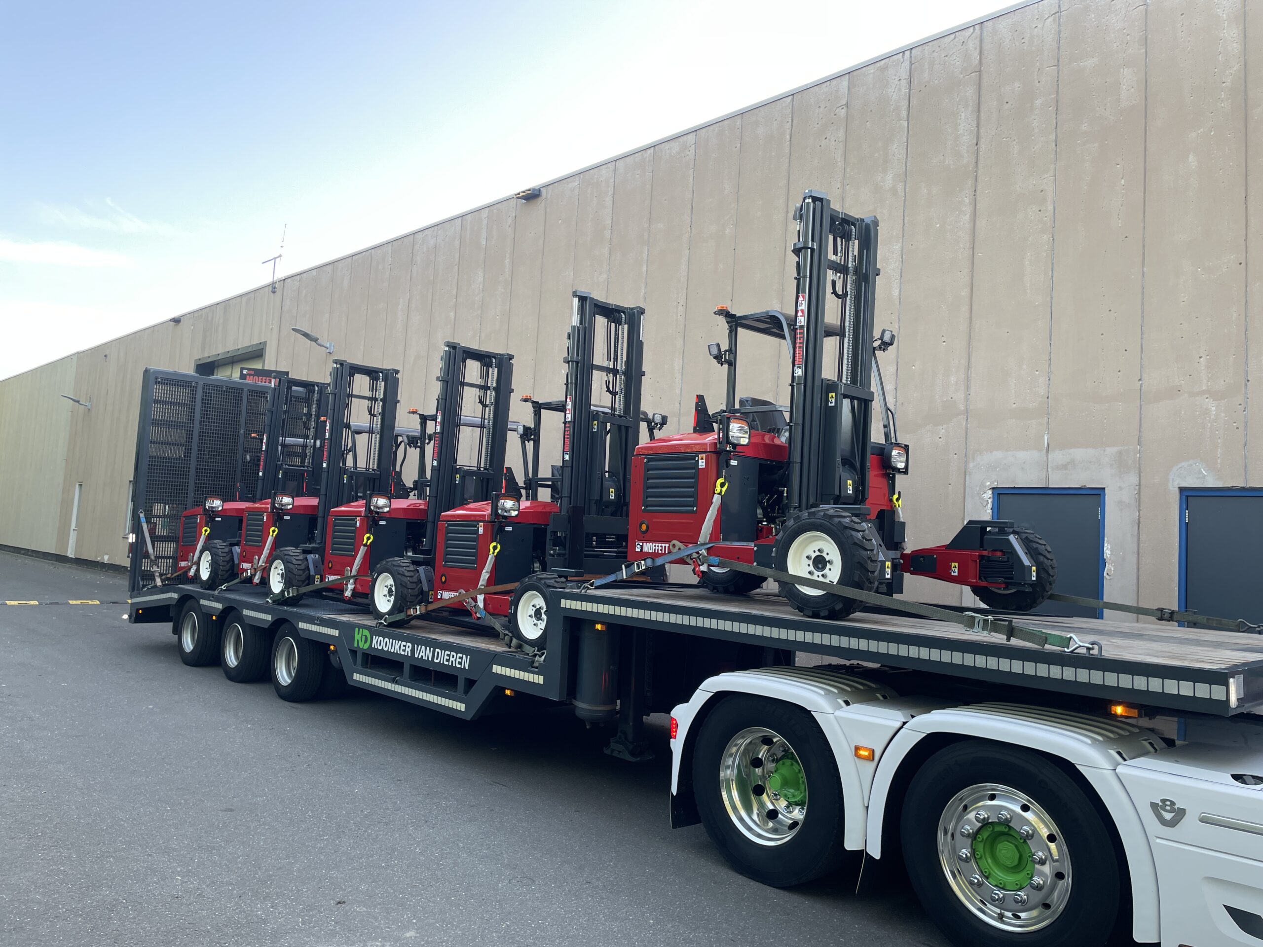 Peter Beltman Transport onderweg met machinetransport